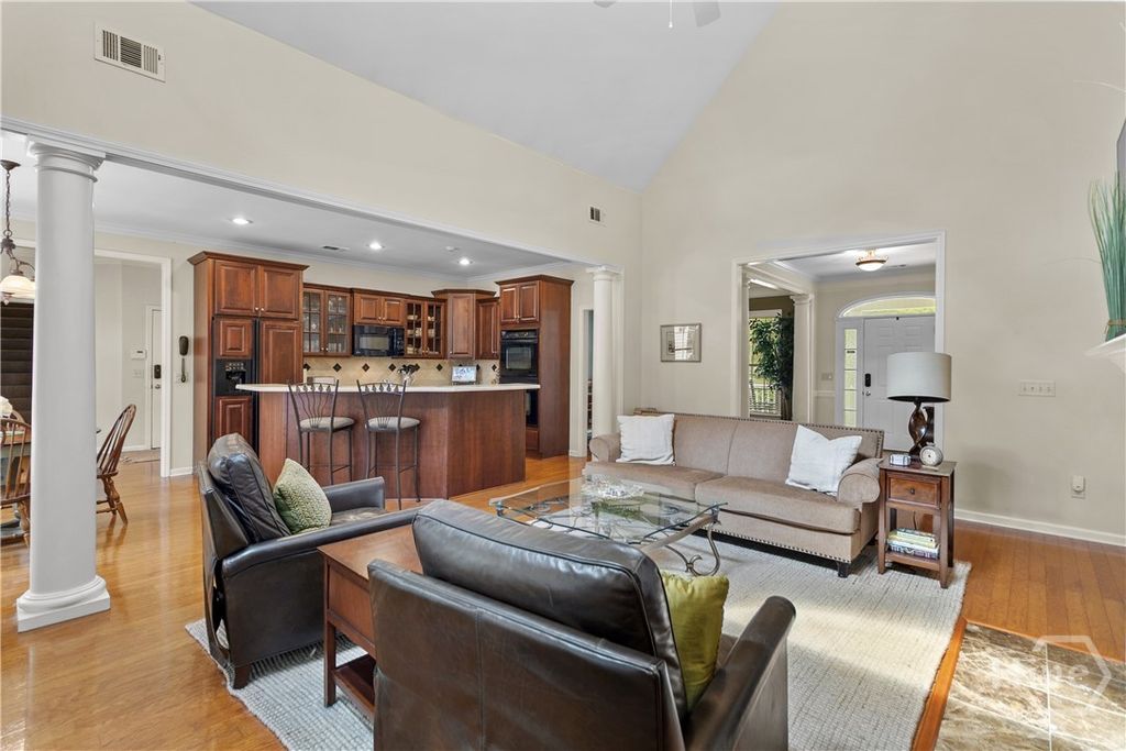 Image 13 of property listing at 430 Fancy Court, Richmond Hill, GA 31324