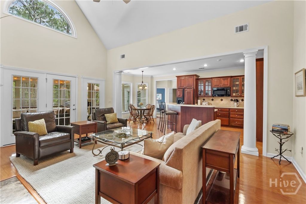 Image 14 of property listing at 430 Fancy Court, Richmond Hill, GA 31324