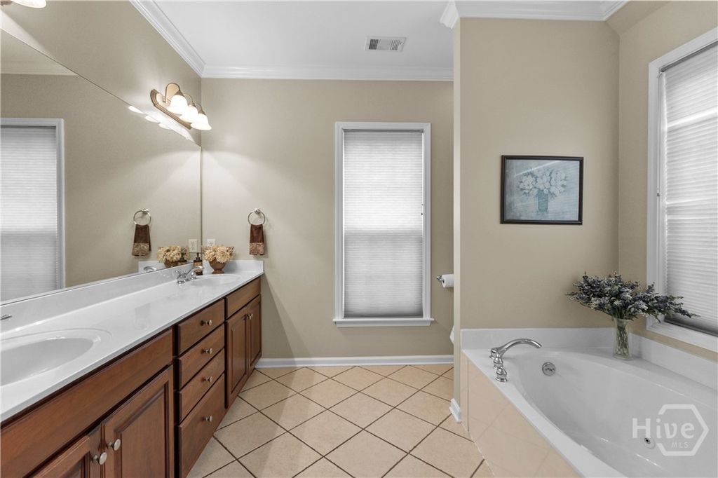 Image 24 of property listing at 430 Fancy Court, Richmond Hill, GA 31324