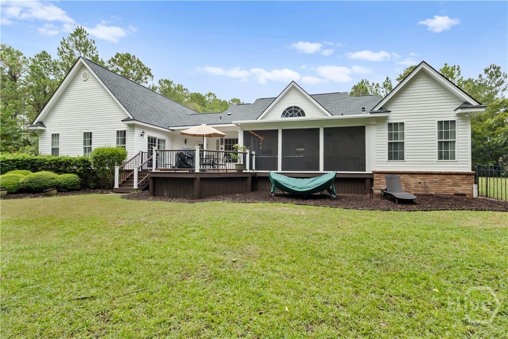 Image 39 of property listing at 430 Fancy Court, Richmond Hill, GA 31324