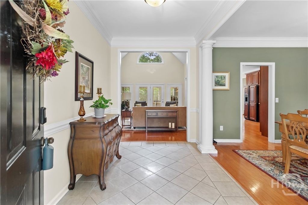 Image 8 of property listing at 430 Fancy Court, Richmond Hill, GA 31324
