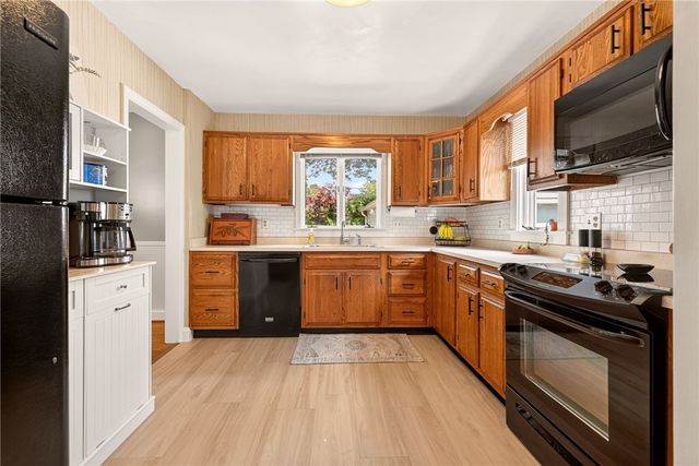 330 Colebourne Road, Rochester, NY 14609