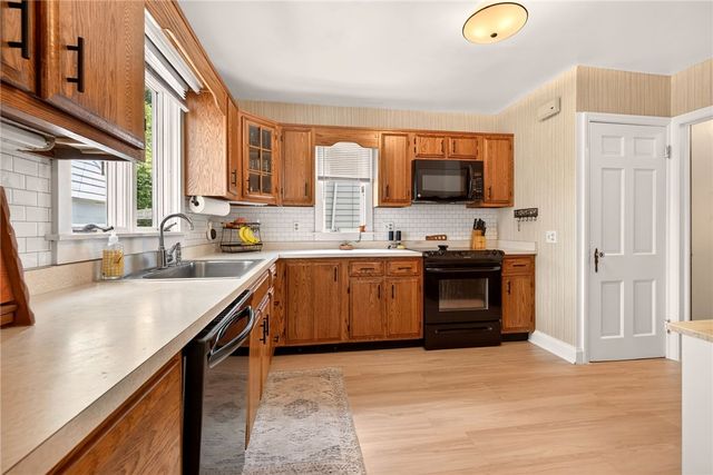 330 Colebourne Road, Rochester, NY 14609