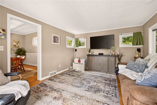 330 Colebourne Road, Rochester, NY 14609