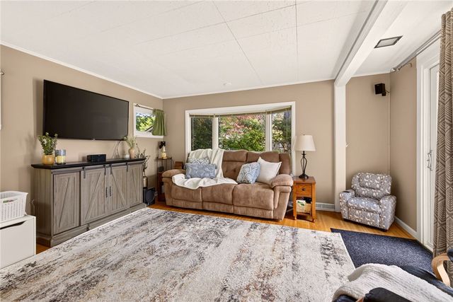 330 Colebourne Road, Rochester, NY 14609