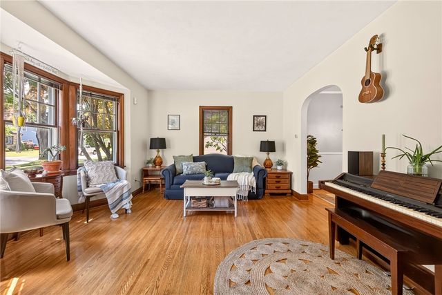 330 Colebourne Road, Rochester, NY 14609