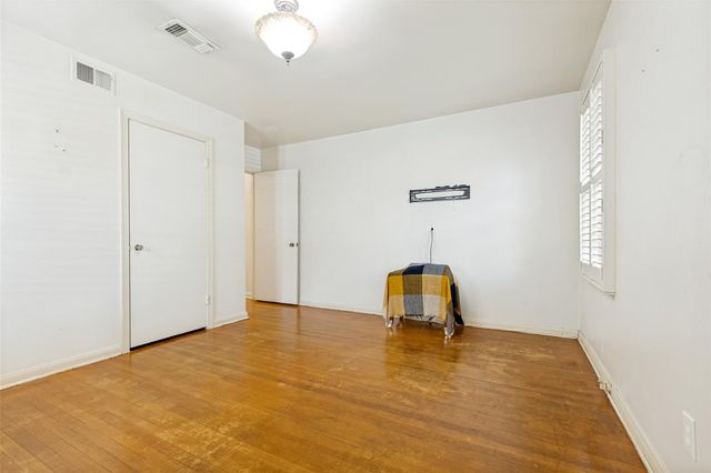 5614 Westover Street, Houston, TX 77033