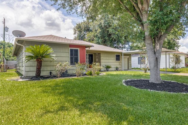 5614 Westover Street, Houston, TX 77033