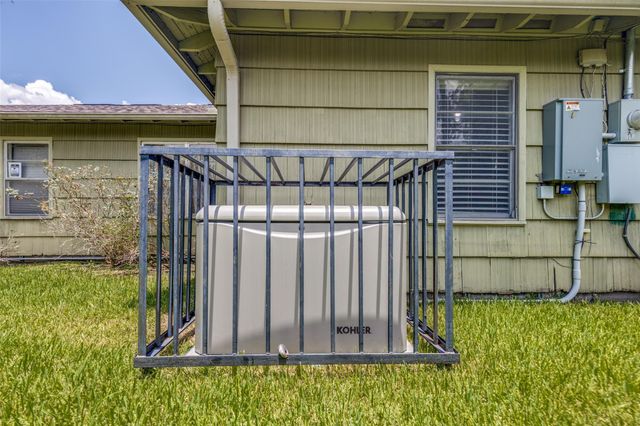 5614 Westover Street, Houston, TX 77033