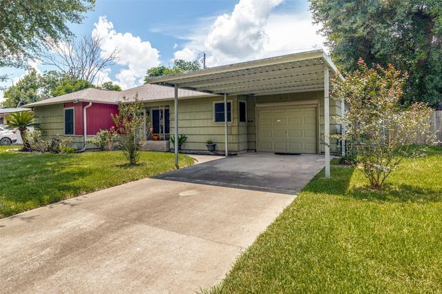 5614 Westover Street, Houston, TX 77033