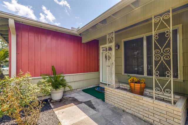 5614 Westover Street, Houston, TX 77033