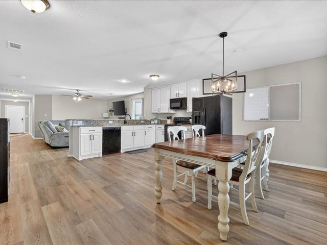 1816 Wickham Drive, Burleson, TX 76028