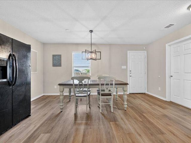 1816 Wickham Drive, Burleson, TX 76028