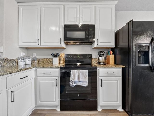 1816 Wickham Drive, Burleson, TX 76028