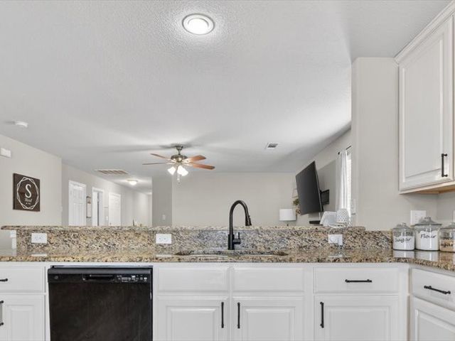 1816 Wickham Drive, Burleson, TX 76028