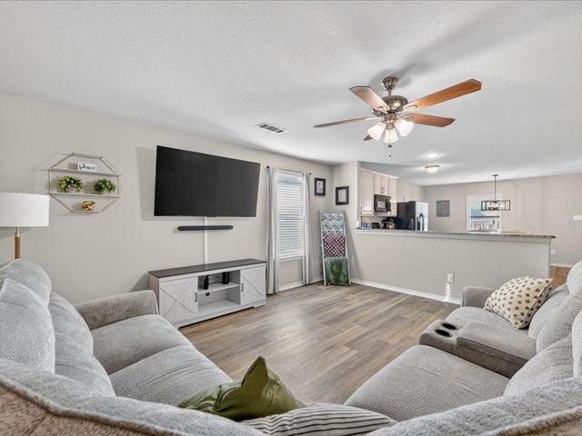 1816 Wickham Drive, Burleson, TX 76028