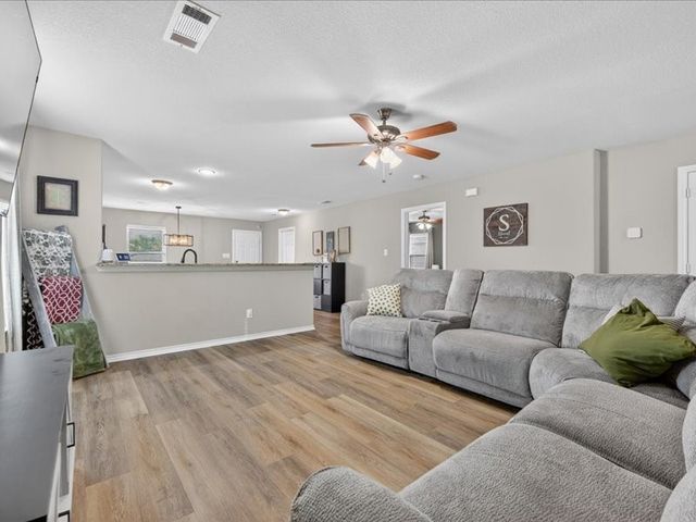 1816 Wickham Drive, Burleson, TX 76028