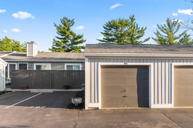 797 Timber Way Drive, 16C, Columbus, OH 43085