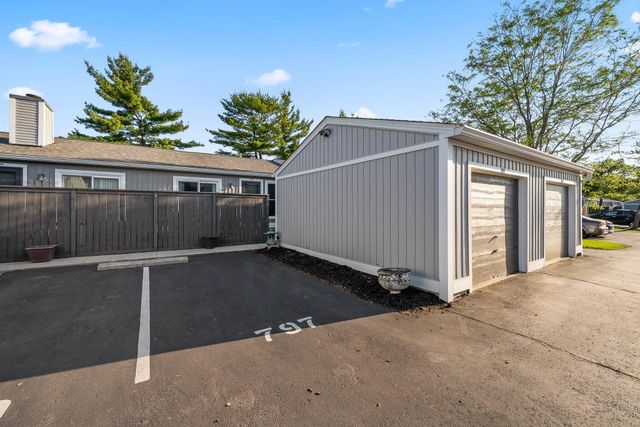 797 Timber Way Drive, 16C, Columbus, OH 43085
