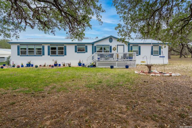 190 Bailee Cir, Poteet, TX 78065