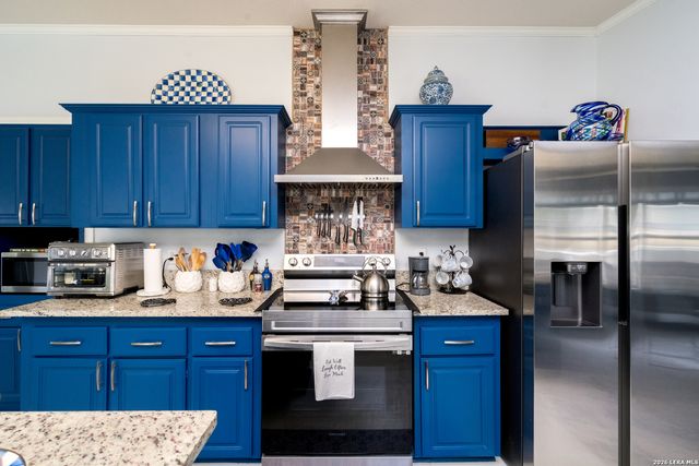 190 Bailee Cir, Poteet, TX 78065