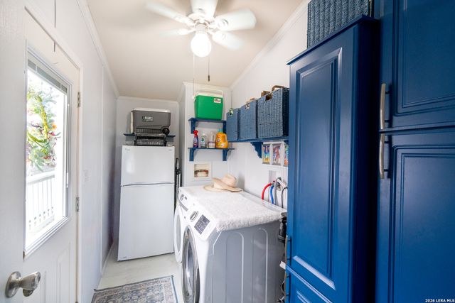 190 Bailee Cir, Poteet, TX 78065