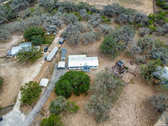 190 Bailee Cir, Poteet, TX 78065