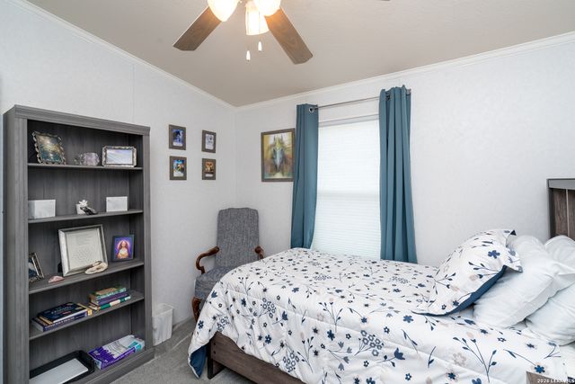 190 Bailee Cir, Poteet, TX 78065