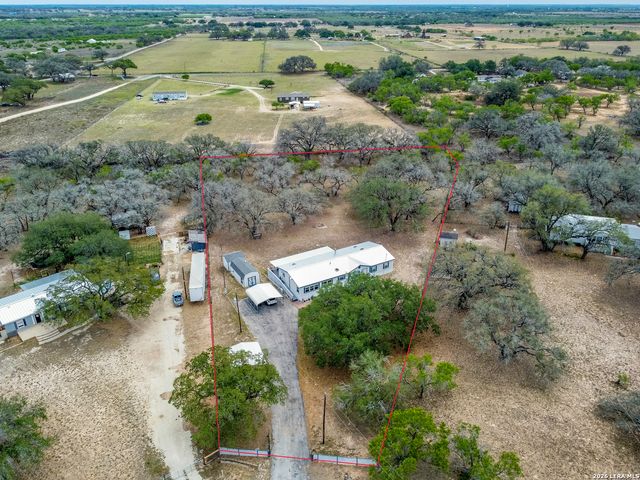 190 Bailee Cir, Poteet, TX 78065