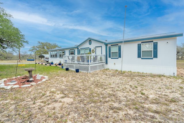 190 Bailee Cir, Poteet, TX 78065