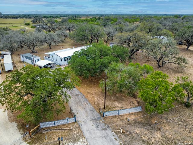190 Bailee Cir, Poteet, TX 78065