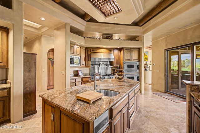 7704 E BLACK MOUNTAIN Road, Scottsdale, AZ 85266