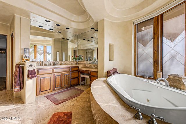 7704 E BLACK MOUNTAIN Road, Scottsdale, AZ 85266