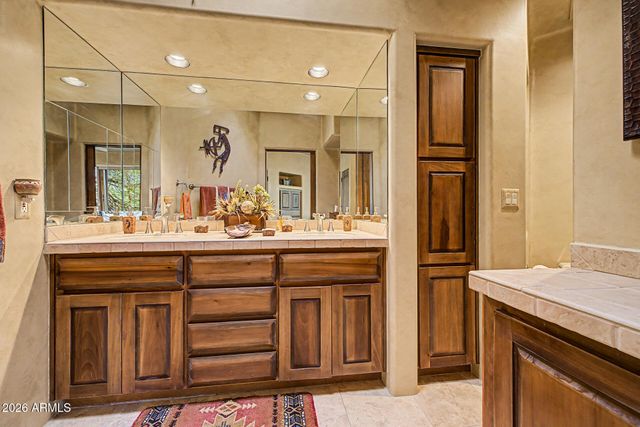 7704 E BLACK MOUNTAIN Road, Scottsdale, AZ 85266