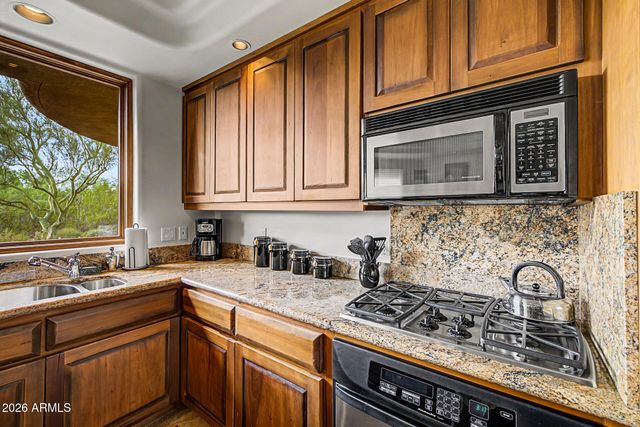7704 E BLACK MOUNTAIN Road, Scottsdale, AZ 85266