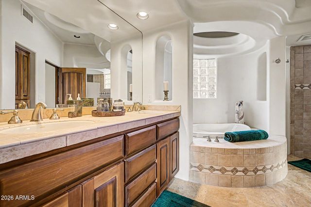 7704 E BLACK MOUNTAIN Road, Scottsdale, AZ 85266