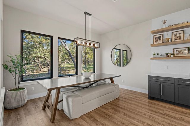 316 Stockman DR, Dripping Springs, TX 78620
