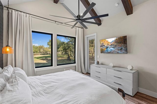 316 Stockman DR, Dripping Springs, TX 78620