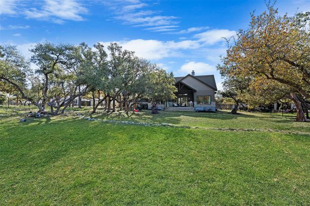 316 Stockman DR, Dripping Springs, TX 78620