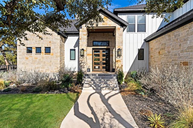 316 Stockman DR, Dripping Springs, TX 78620