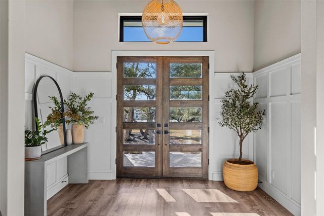 316 Stockman DR, Dripping Springs, TX 78620