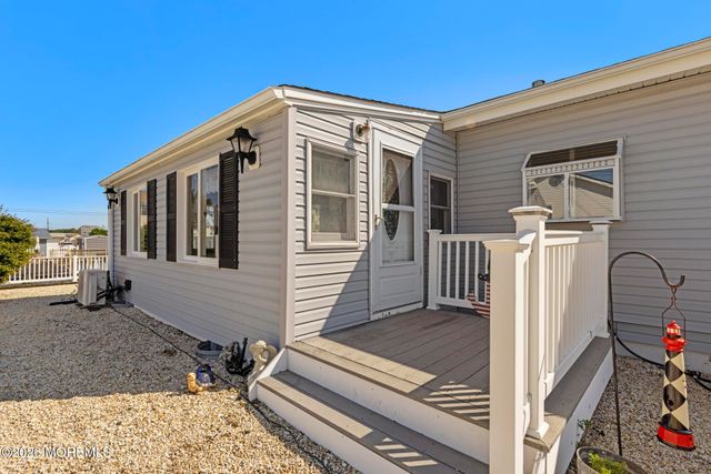 66 Jonathan Drive, Beach Haven West, NJ 08050