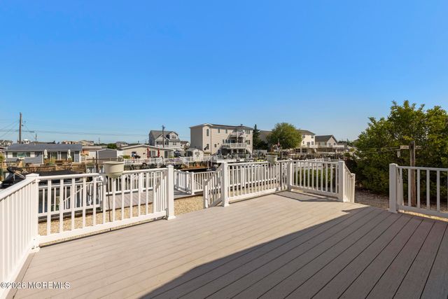 66 Jonathan Drive, Beach Haven West, NJ 08050