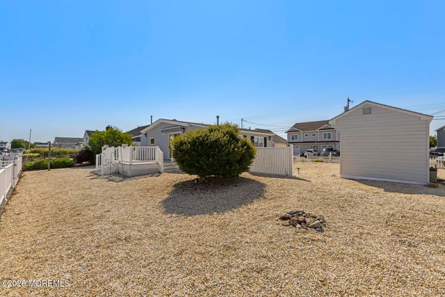 66 Jonathan Drive, Beach Haven West, NJ 08050