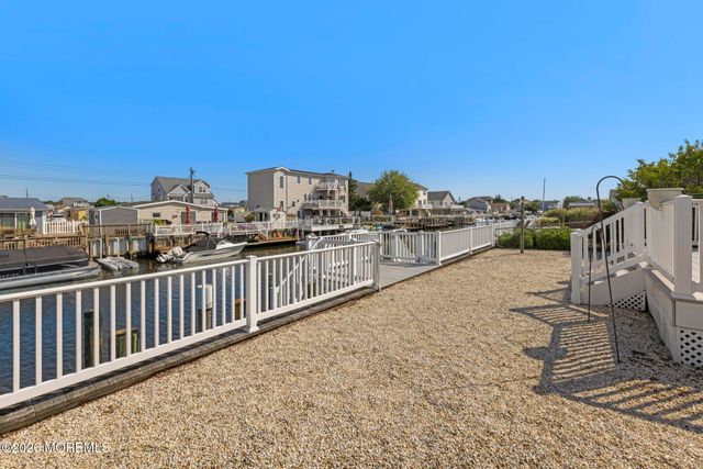 66 Jonathan Drive, Beach Haven West, NJ 08050