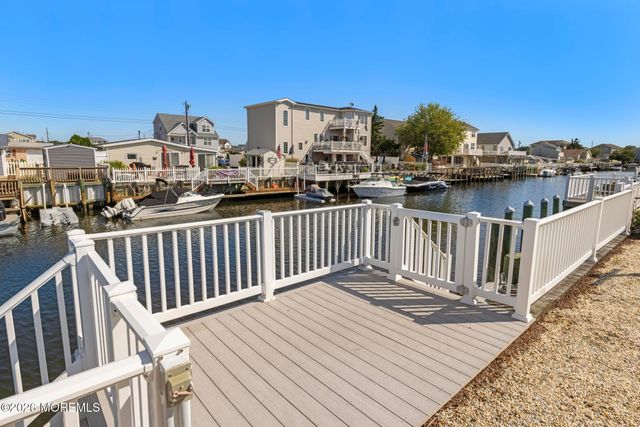 66 Jonathan Drive, Beach Haven West, NJ 08050