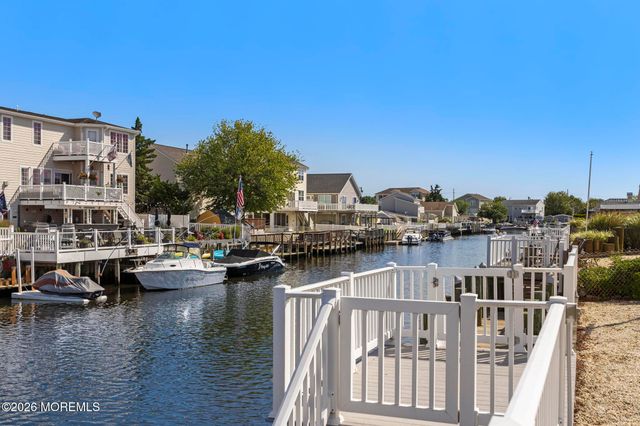 66 Jonathan Drive, Beach Haven West, NJ 08050
