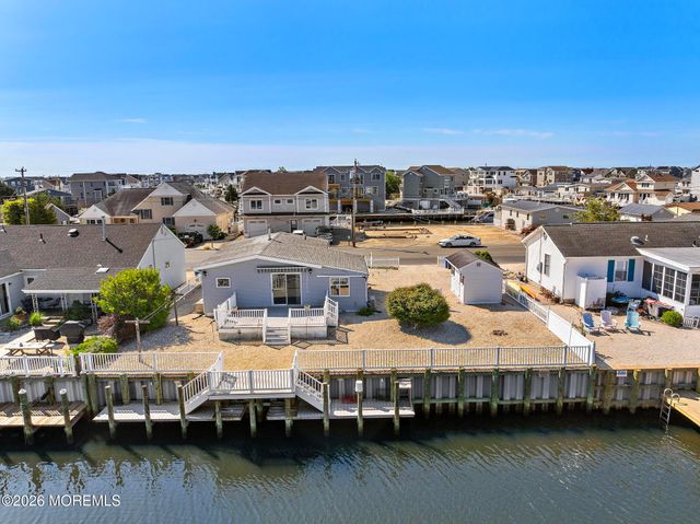66 Jonathan Drive, Beach Haven West, NJ 08050