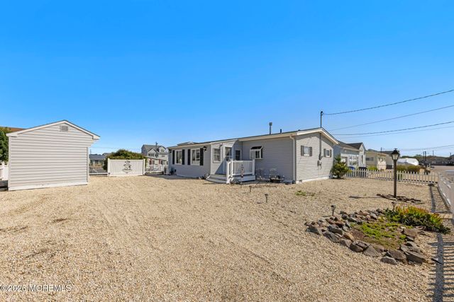 66 Jonathan Drive, Beach Haven West, NJ 08050