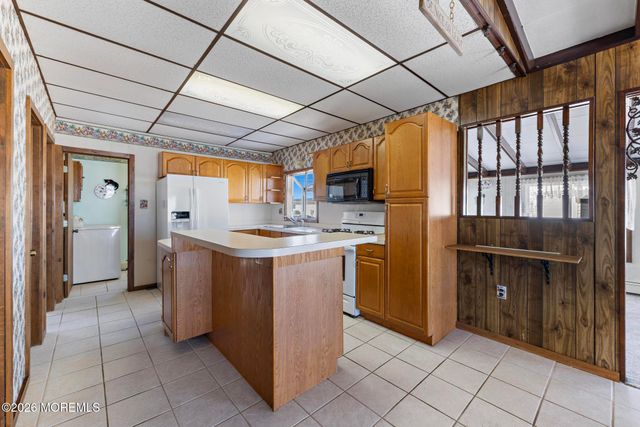 66 Jonathan Drive, Beach Haven West, NJ 08050